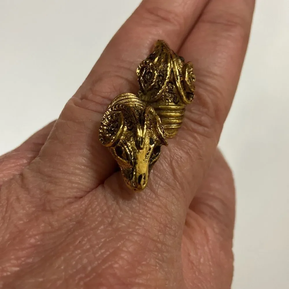 Vintage Ring Aries ♈️ Tone Gold Unisex